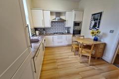 Apt-2-kitchen2