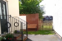Apt4 Entrance & Garden
