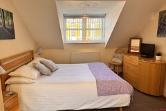 Apt4-Bed-1-IMG_3478