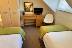 Apt4-Bed-2-IMG_3515
