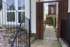 Apt-8-9-gate
